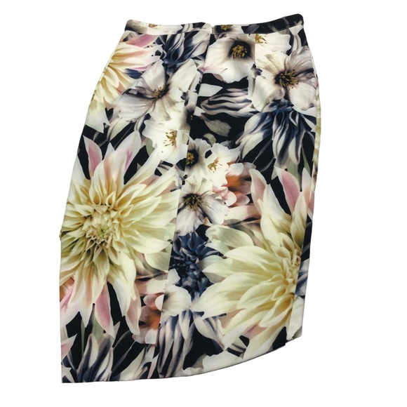 Shilla the Label floral wrap Skirt asymmetrical hem size L - Picture 7 of 16